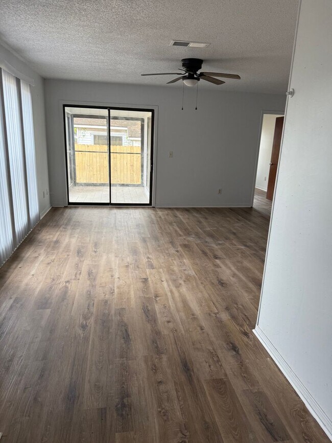 Foto del edificio - BV-Lincoln Drive