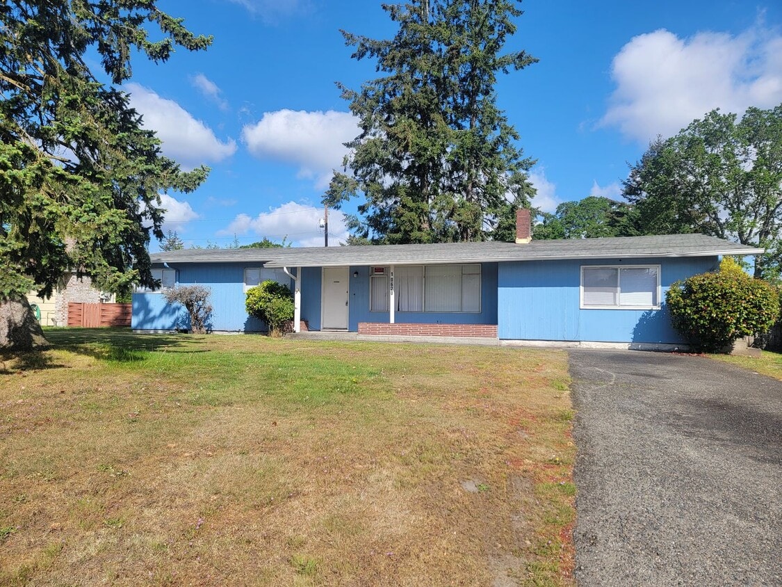 Primary Photo - Affordable Lakewood 3 bedroom Rambler