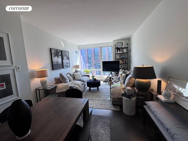 Foto del edificio - 555 10th Ave