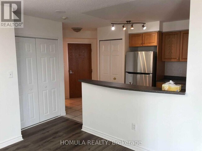 Photo du bâtiment - 7 Lorraine Dr