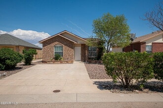 Building Photo - 2352 Tierra Blanda Dr