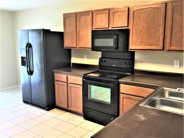 Foto del edificio - 6923 Opal Clfs