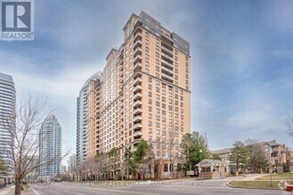Building Photo - 18-1018 Sommerset Way