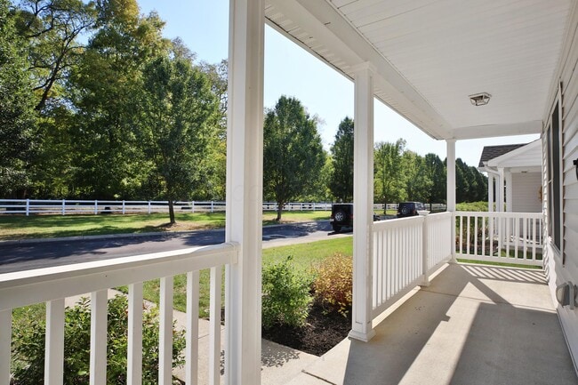 Foto del edificio - 1843 Canopy Ln