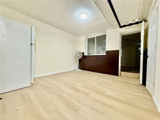 Foto del edificio - 8886 19th Ave