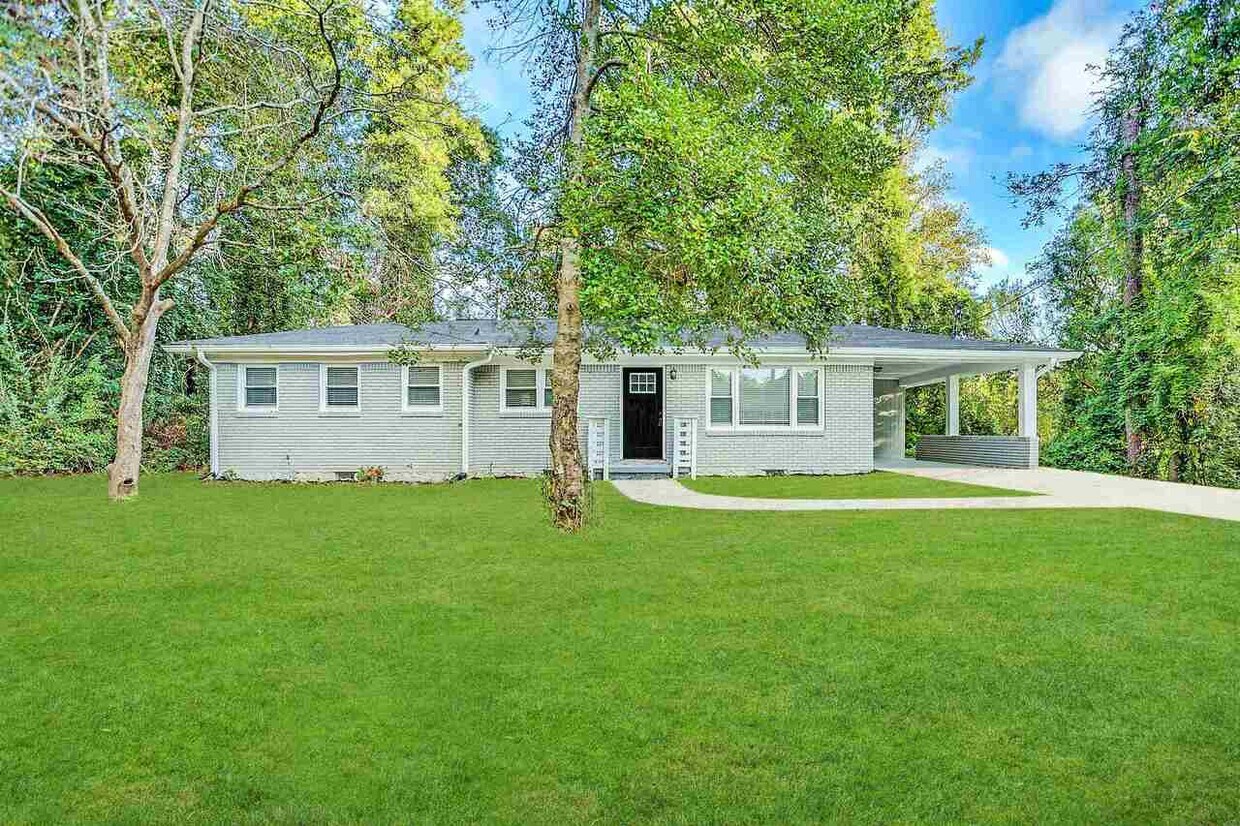 Primary Photo - 2635 Landrum Dr SW