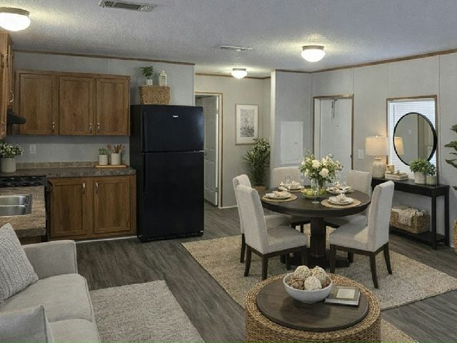 Building Photo - 5007 NE 1st Terrace