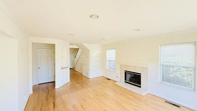 Foto del edificio - 5020 Garnet St