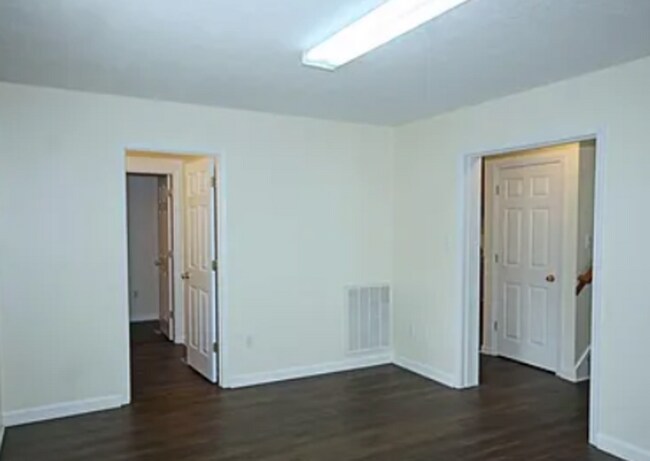 Foto del edificio - 41 E Castle Dr