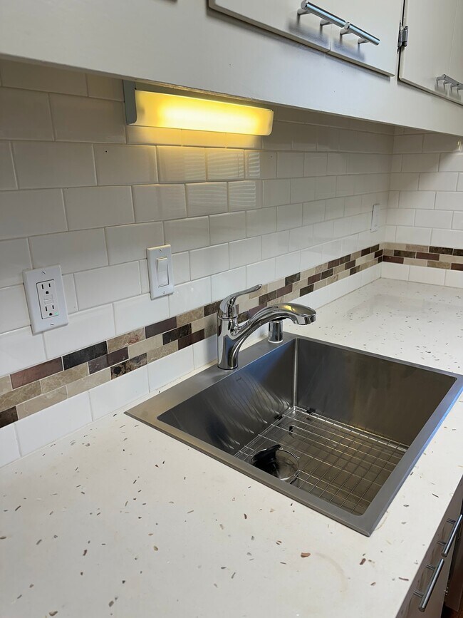 Foto del edificio - 1405 Oak Grove Ave