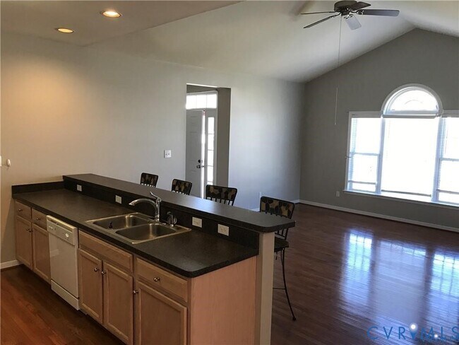 Building Photo - 6303 Greystone Creek Rd