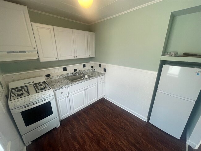 Building Photo - 80 Rockland St