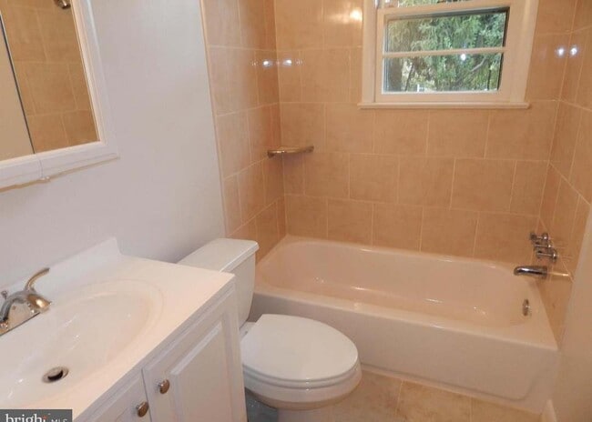 Building Photo - 6916 Crafton Ln