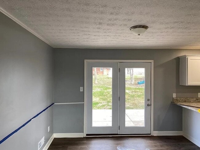 Foto del edificio - 9990 Alvaton Rd