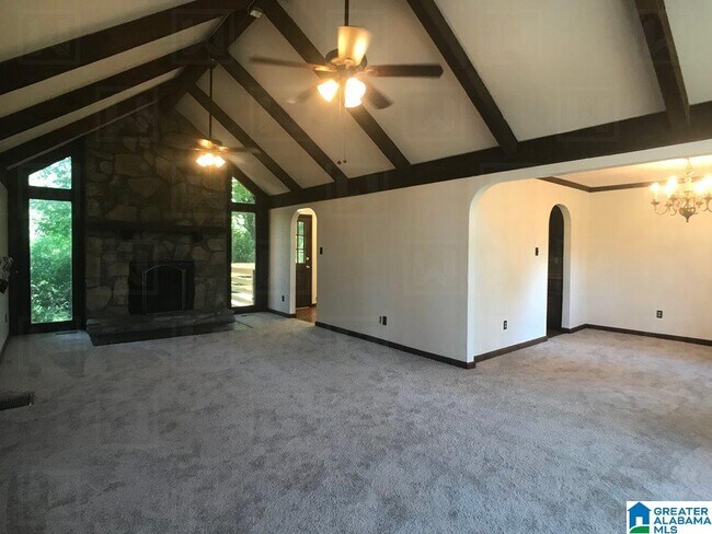 Building Photo - 100 Cahaba Forest Dr