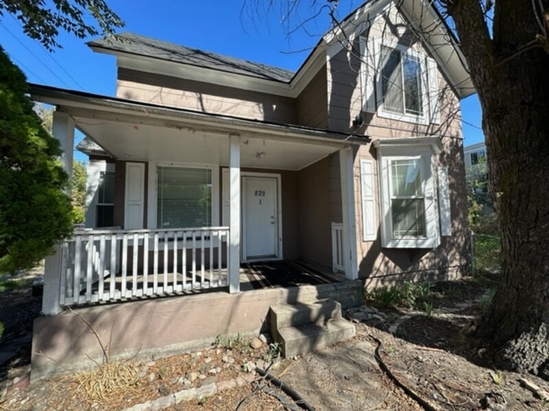 828 W Maxwell Ave Unit 1, Spokane, WA 99201 Condo for Rent in Spokane