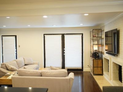 Foto del edificio - 5930 Sandhurst Ln