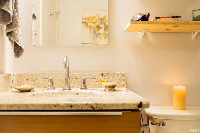 Foto del edificio - 5325 S Fairfax Rd