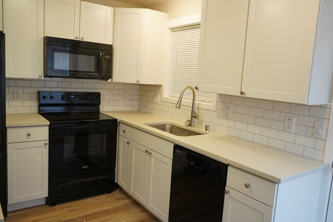 Foto del edificio - 1410 E 30th St