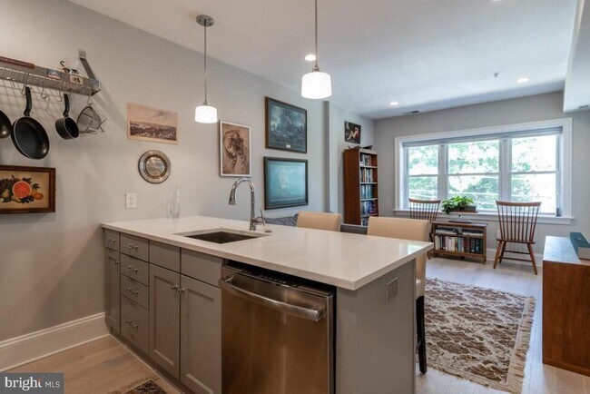 Foto del edificio - 3918 W St NW