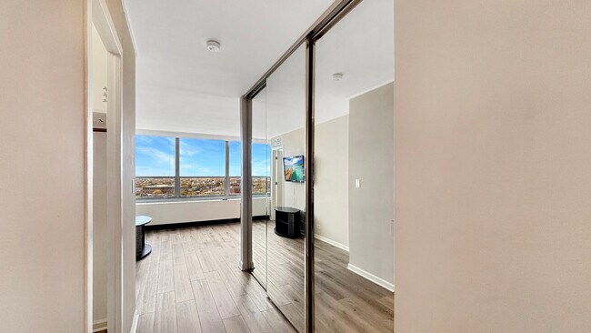 Foto del edificio - 3550 N Lake Shore Dr