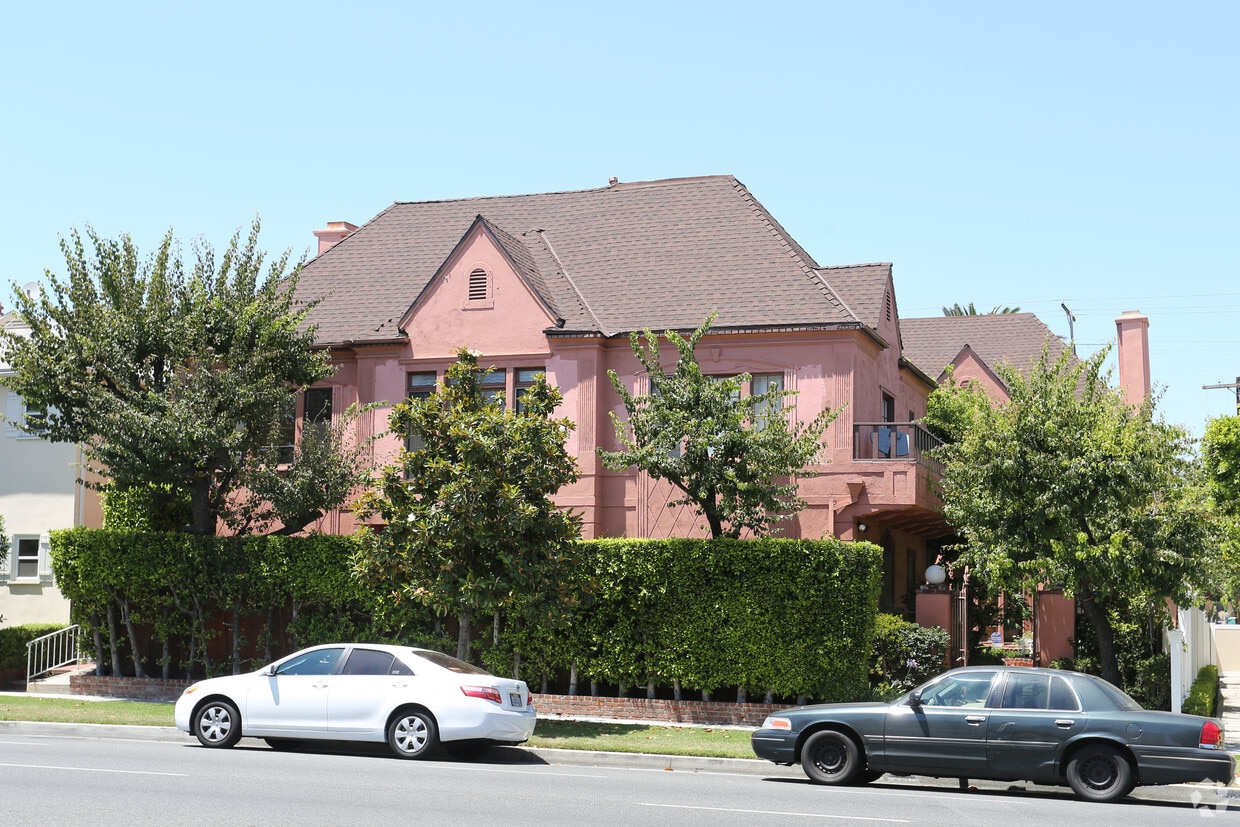 Building Photo - 9517 W Olympic Blvd