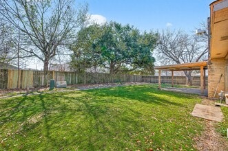 Building Photo - 927 Comstock Springs Dr