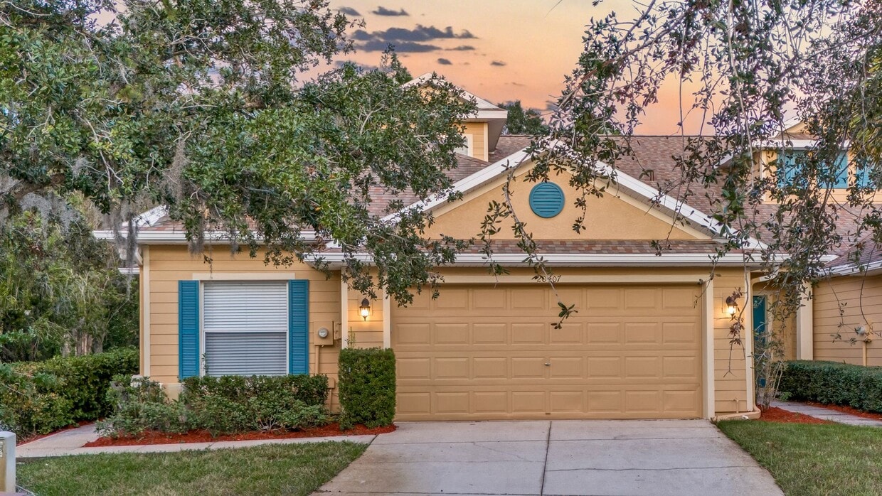 Primary Photo - Gorgeous 3/2.5 Townhome