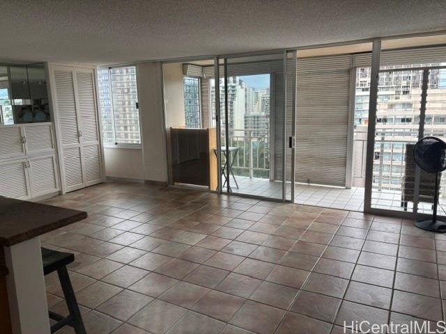 Foto del edificio - 2415 Ala Wai Blvd