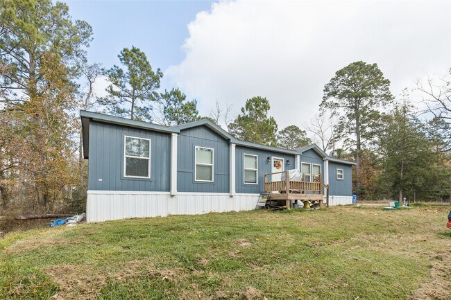 Building Photo - 146 Marina Dr