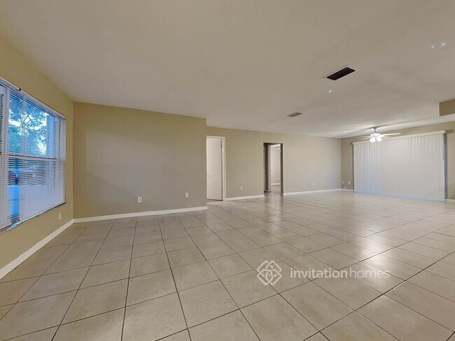 Foto del edificio - 1246 Ranchwood Dr E