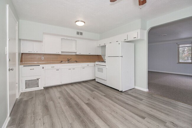 Foto del edificio - 4352 W 222nd St