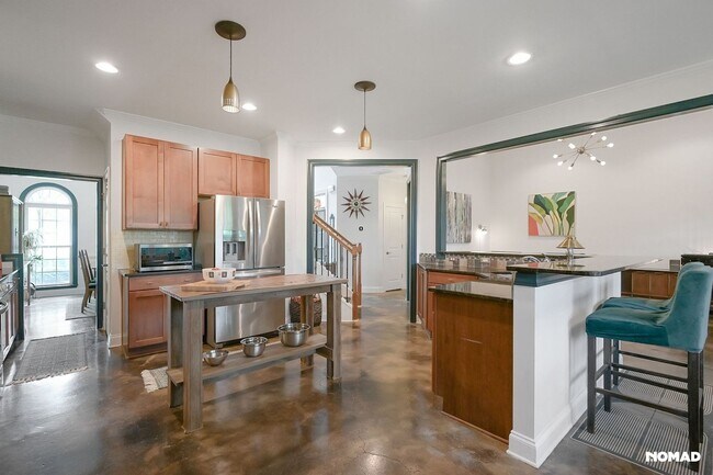 Building Photo - Spacious 5BR/3.5 Bath Home in Cumming in a...