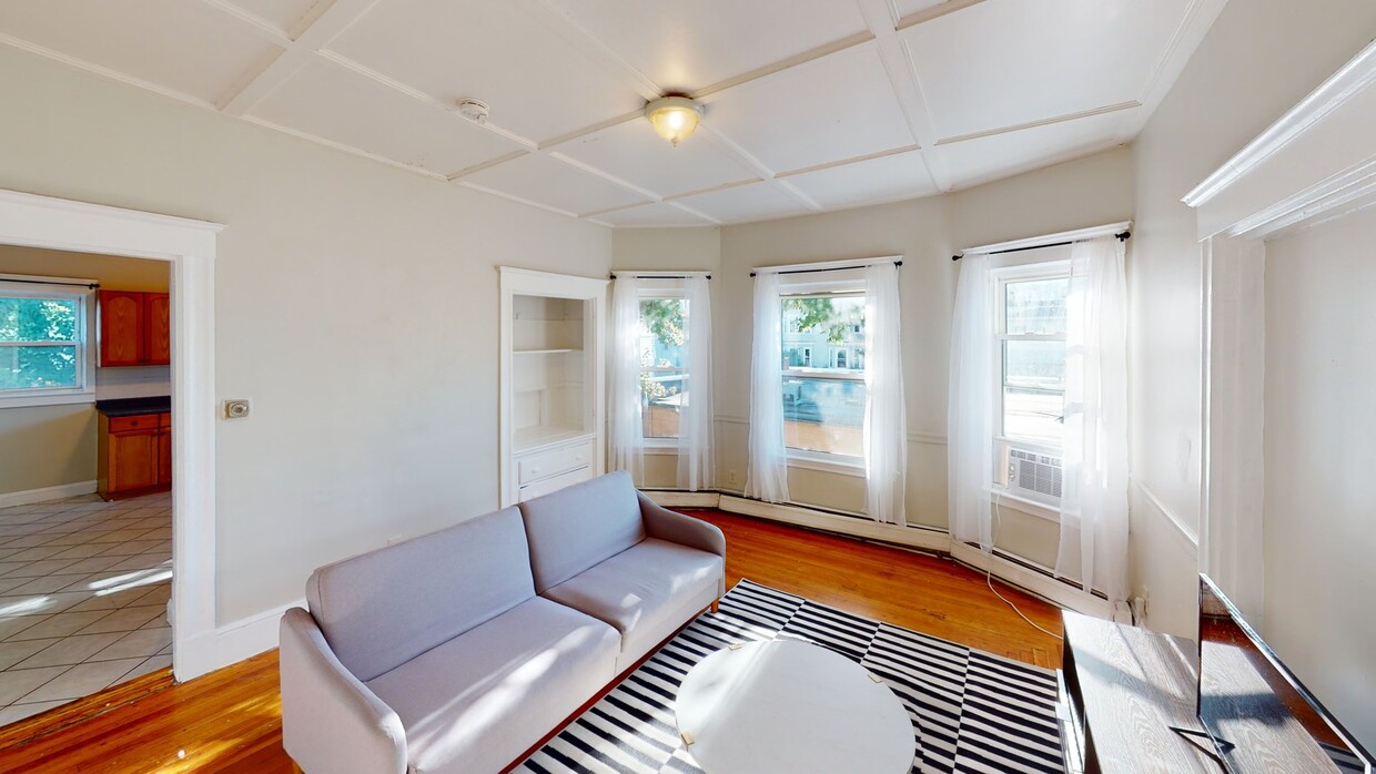 Photo - Private bedroom in 5 bed/2 bath Home
