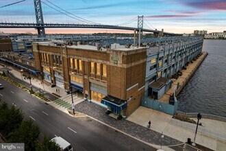 Building Photo - 3 N Christopher Columbus Blvd