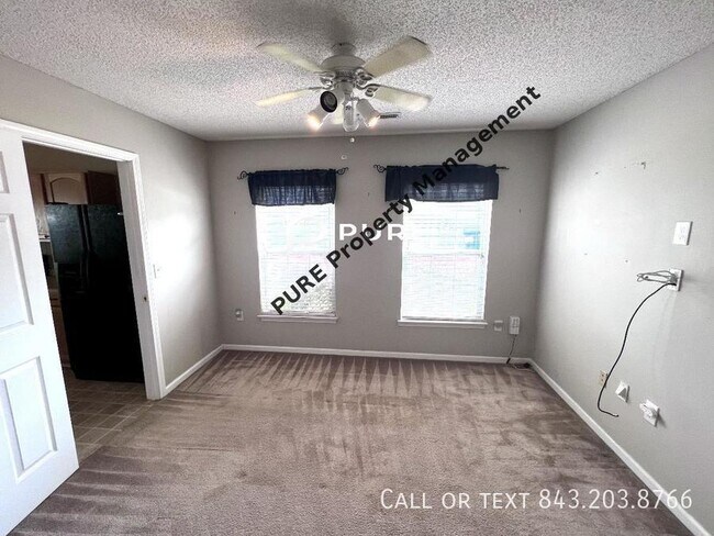 Foto del edificio - 5098 Thornton Dr