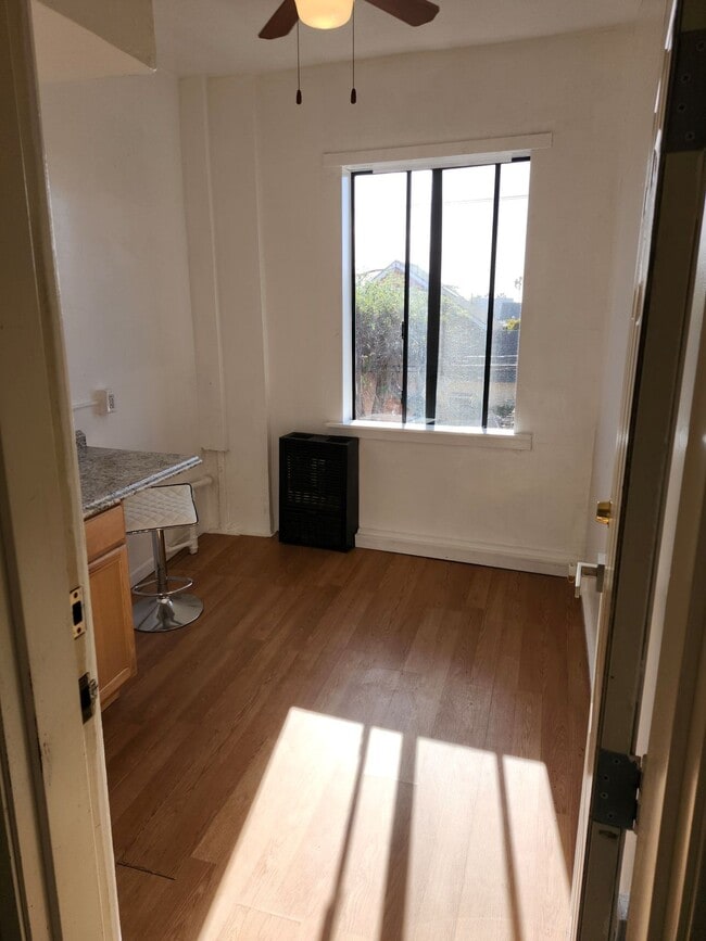 ESTUDIO - 101 Dudley Ave