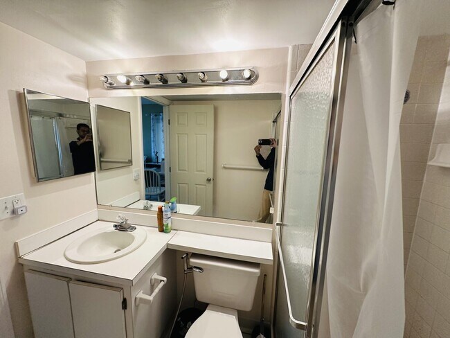 Foto del edificio - 1115 Green Pine Blvd