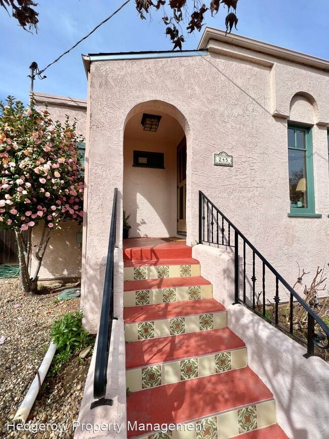 Foto del edificio - 2 br, 1 bath House - 245 Coombs Street