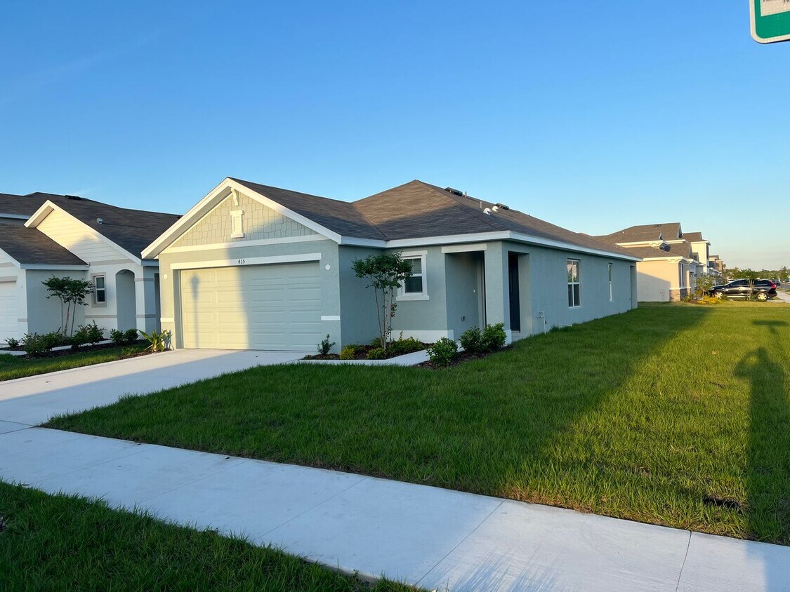 Foto principal - 415 Sunlit Coral St