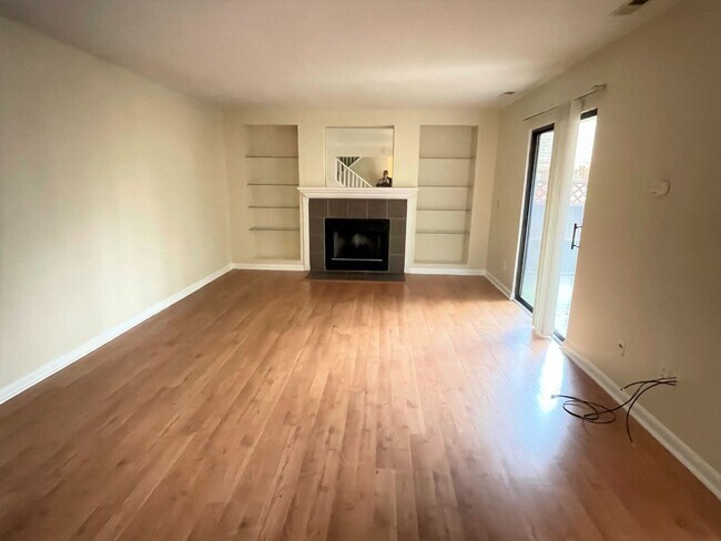 Foto del edificio - Spacious 3 bedroom in Finley Forest offers convenient location and neighborhood amenities