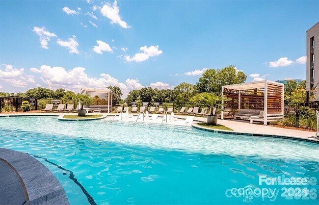 Foto del edificio - 13230 Ballantyne Corporate Pl