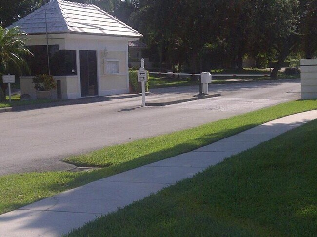 Foto del edificio - 3500 Whitehall Dr