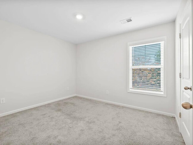 Building Photo - 4 Sabine Leaf Ct