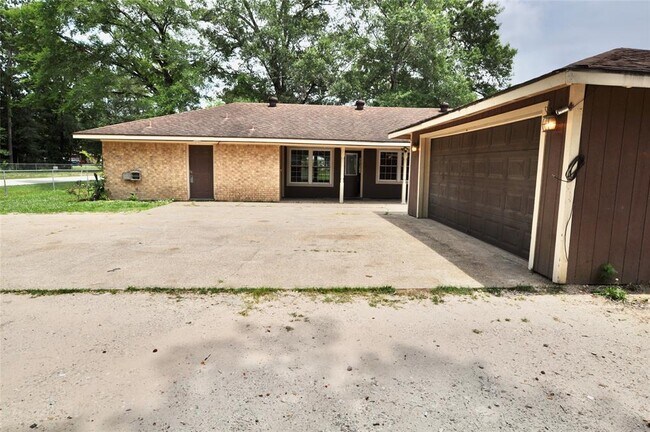Building Photo - 23114 Laura Ln