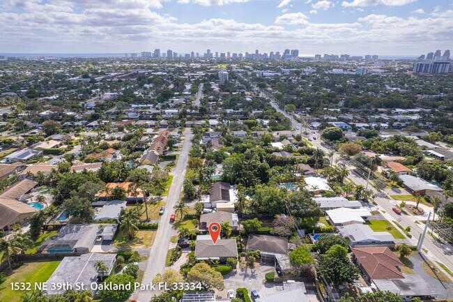 Foto del edificio - 1532 NE 39th St