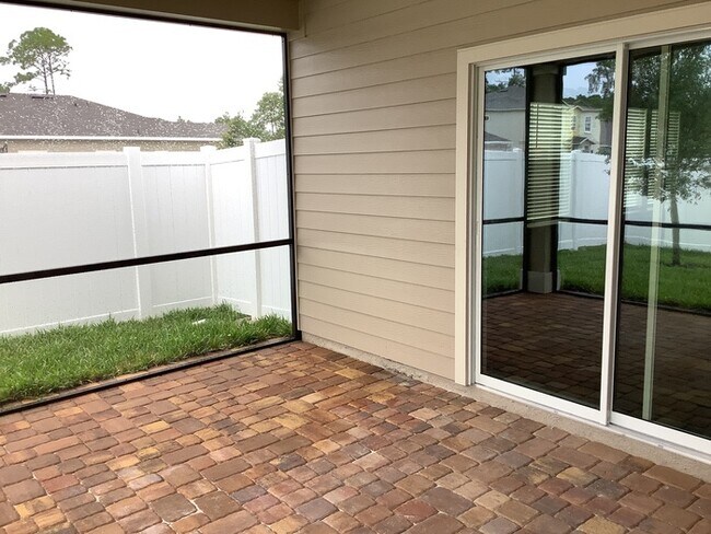 Foto del edificio - 230 Stone Arbor Ln