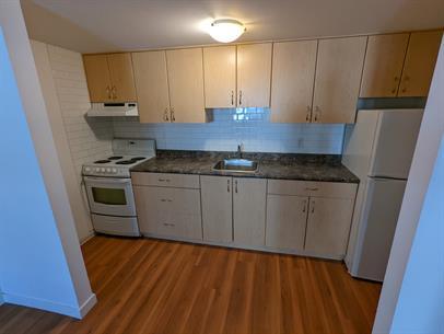 Photo du bâtiment - 639-639 Constance Ave