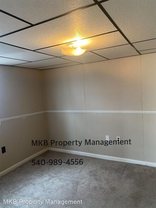 Building Photo - 4 br, 1 bath House - 623 Peake Street