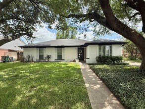 Building Photo - 8911 Hendon Ln